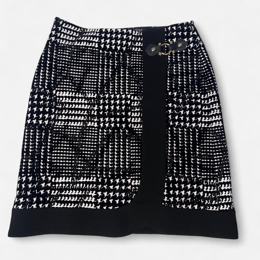 CARLISLE crossover Skirt size 4 gold Buckle